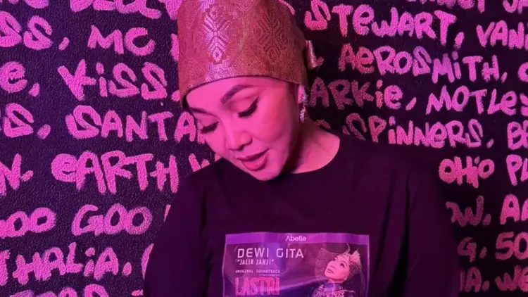 Lagu Jalir Janji Dewi Gita jadi Ost Film Lastri: Arwah Kembang Desa 1 Dewi Gita