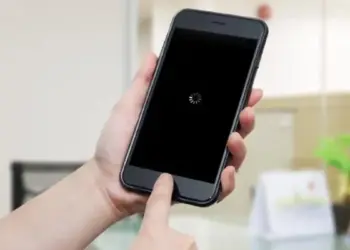 jenis file di Android yang bikin lemot & penyebab HP lemot. Simak cara mengatasi HP lemot dengan membersihkan memori Android.