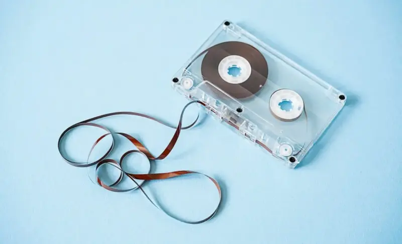 Visualisasi DNA Cassette Tape sebagai teknologi storage masa depan untuk penyimpanan data DNA di pusat data center ramah lingkungan