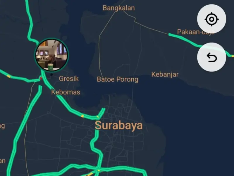 Cara melacak lokasi HP dengan Live Location WhatsApp