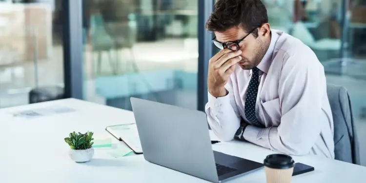 Dampak negatif AI di kantor bikin karyawan makin burnout