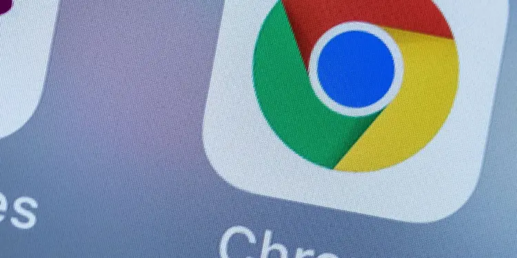 Ilustrasi serangan hacker pada browser akibat celah keamanan use-after-free di Google Chrome