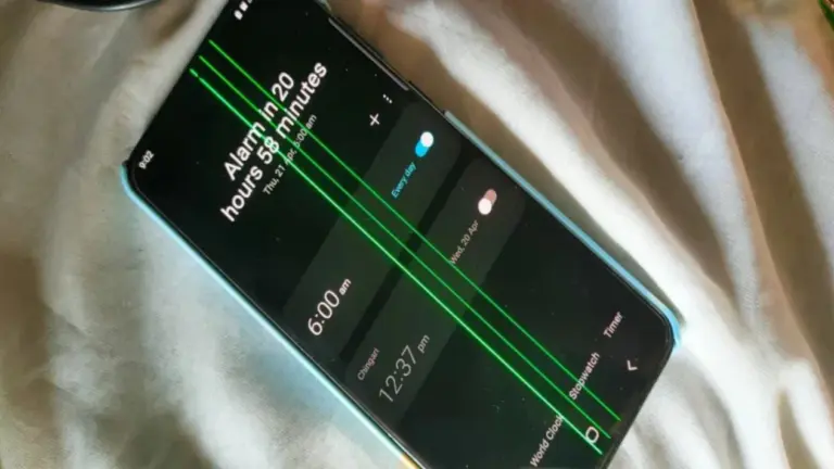 Cara Menghilangkan Garis di Layar HP Tanpa Ganti LCD