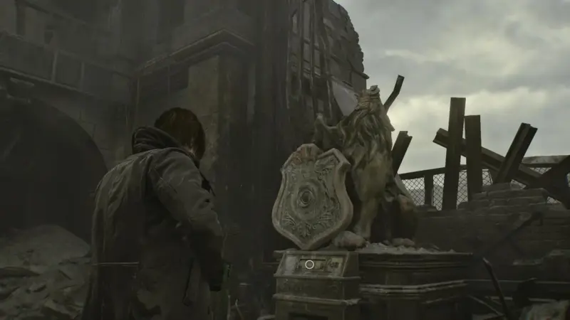 Re 9 Easter Egg