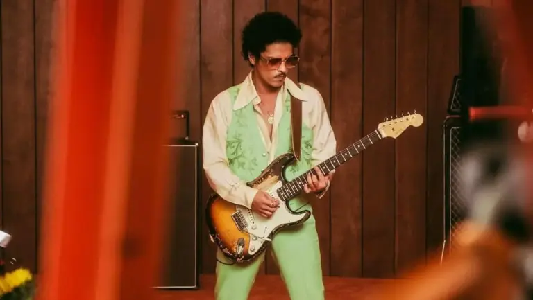 Lagu Baru Bruno Mars “Risk It All” Trending, Raih Jutaan Streaming