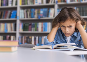 Riset Ungkap Media Sosial Bisa Turunkan Literasi dan Kosa Kata Anak