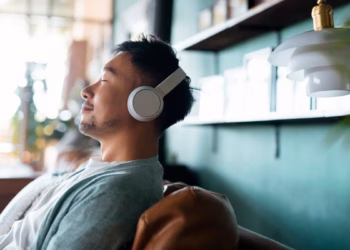 Radiasi Headphone Bluetooth Berbahaya Bagi Otak? Ini Faktanya