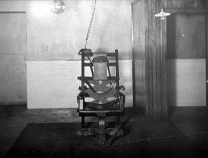 Kursi listrik pertama yang digunakan untuk mengeksekusi William Kemmler pada tahun 1890 di Amerika Serikat