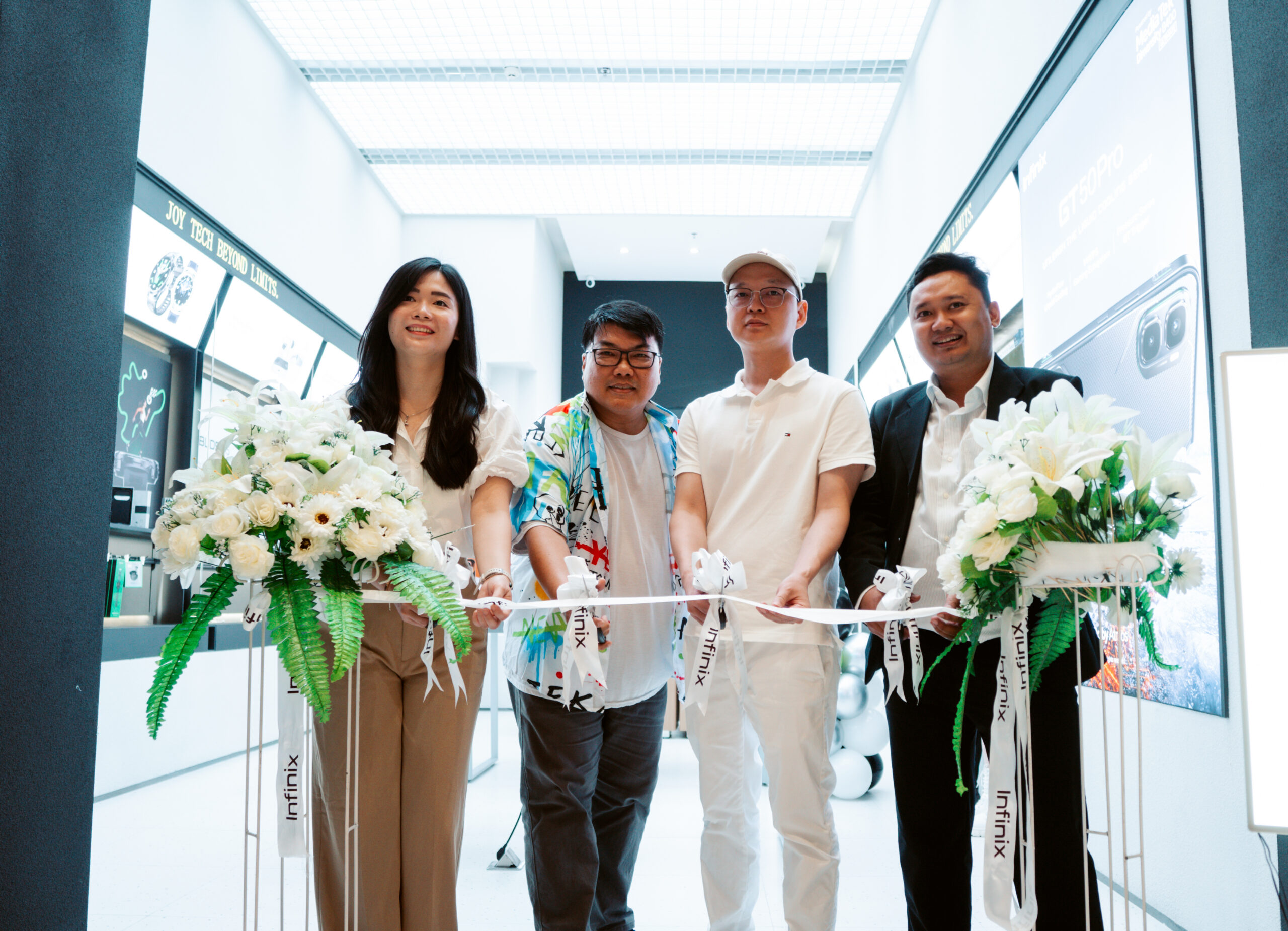 Infinix Buka Store 5.0 di Galaxy Mall Surabaya, Hadirkan Xperience Hub 1 Infinix Experience Store 1 scaled