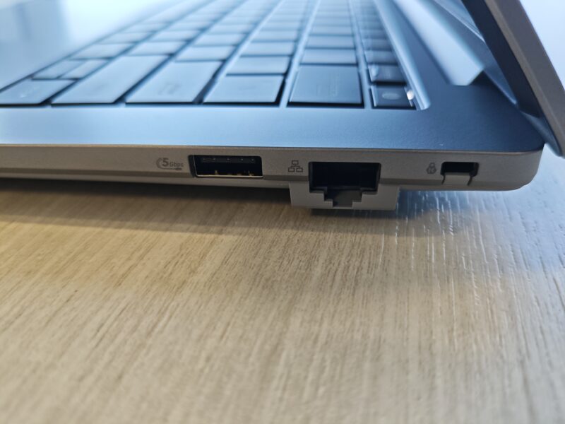 ASUS ExpertBook P3 G1 3