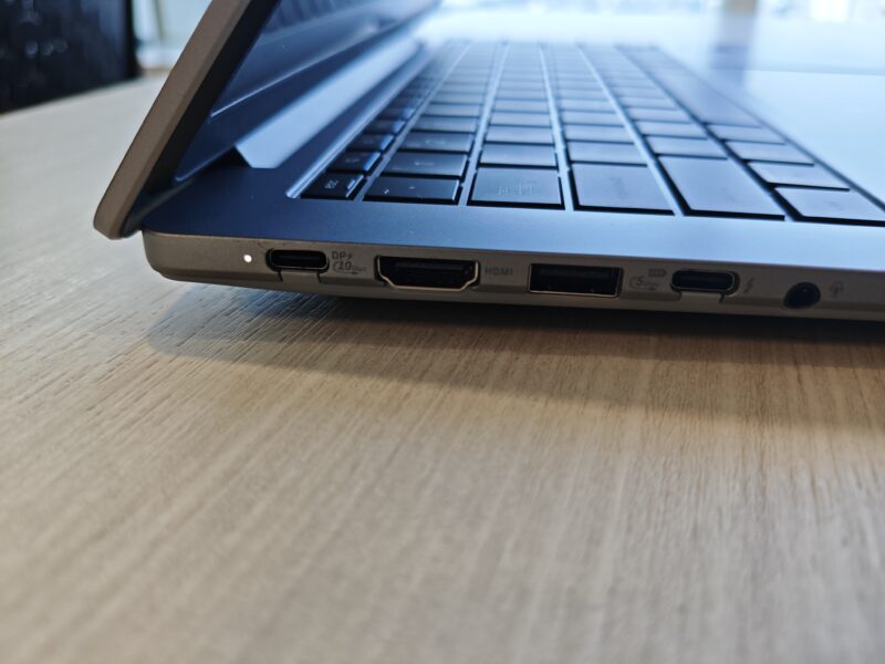 ASUS ExpertBook P3 G1 4