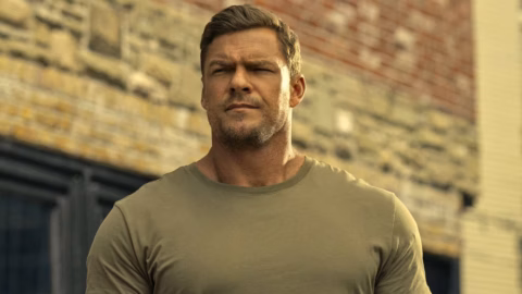 Alan Ritchson Dikabarkan Gantikan Jason Momoa di Film Helldivers