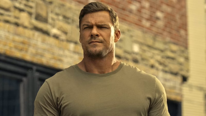 Alan Ritchson Dikabarkan Gantikan Jason Momoa di Film Helldivers