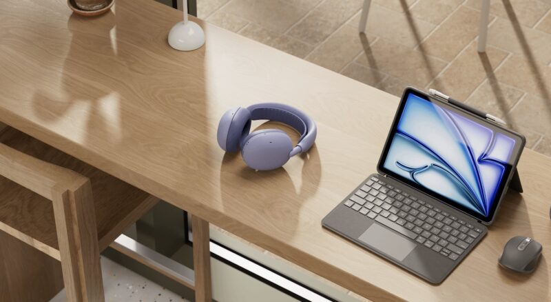 Logitech Zone Vibe Pro, Headset Serbaguna untuk Menemani Aktivitas Seharian