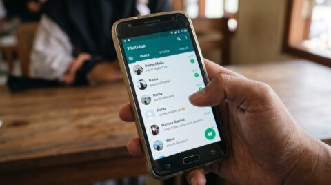Kenapa WhatsApp Memblokir HP Jadul Saat Login? Ini Alasannya!